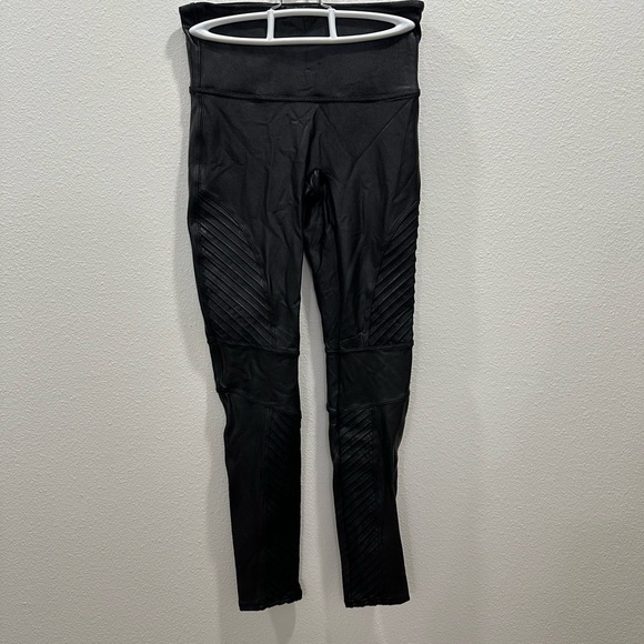 SPANX women’s MOTO faux leather Leggings medium - Picture 5 of 5